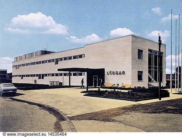 Geo. hist.  Deutschland  Nordrhein-Westfalen  Recklinghausen  GebÃ¤ude  Hallenbad 'SÃ¼dbad'  AuÃŸenansicht  60er Jahre