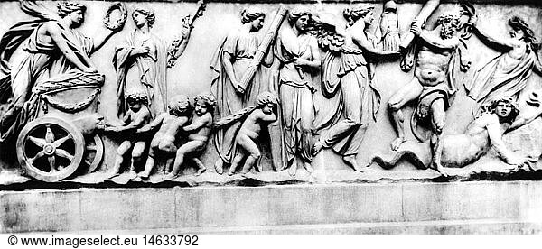 Geo. hist.  Deutschland  StÃ¤dte  Berlin  Brandenburger Tor  Detail  Attika  Relief 'Der Zug des Friedens'  rechte HÃ¤lfte  von Gottfried Schadow  1792