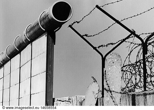 Geo. hist.  Deutschland  StÃ¤dte  Berlin  Mauer  Erneuerung  8.10.1966