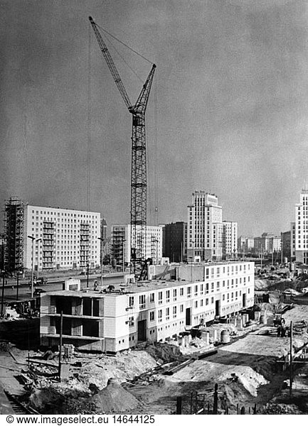 Geo hist  Deutschland  StÃ¤dte  Berlin  StraÃŸen  Karl-Marx-Allee (Stalin-Allee)  Bau der WohnhÃ¤user  6.3.1961