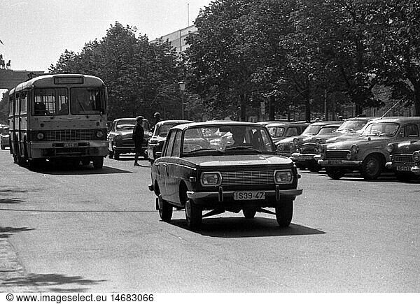 Geo. hist.  Deutschland  StÃ¤dte  Berlin  StraÃŸen  Unter den Linden  1968 Geo. hist., Deutschland, StÃ¤dte, Berlin, StraÃŸen, Unter den Linden, 1968,