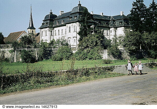 Geo hist.  Deutschland  StÃ¤dte  Burgwindheim  SchlÃ¶sser  Schloss Burgwindheim  AuÃŸenansicht  Oktober 1957