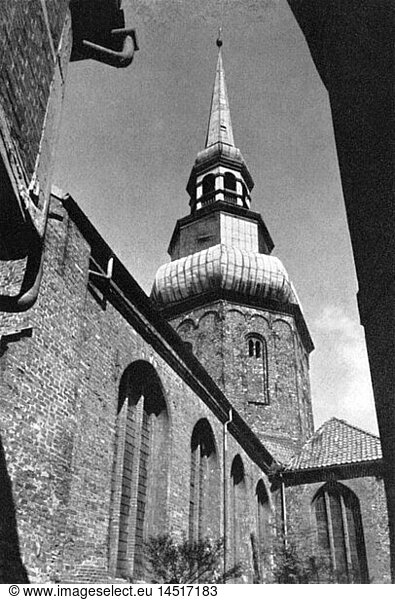 Geo. hist.  Deutschland  StÃ¤dte  Stade  Kirchen  St. Cosmae et Damiani  erbaut 2. HÃ¤lfte 13. Jahrhundert  AuÃŸenansicht  20. Jahrhundert
