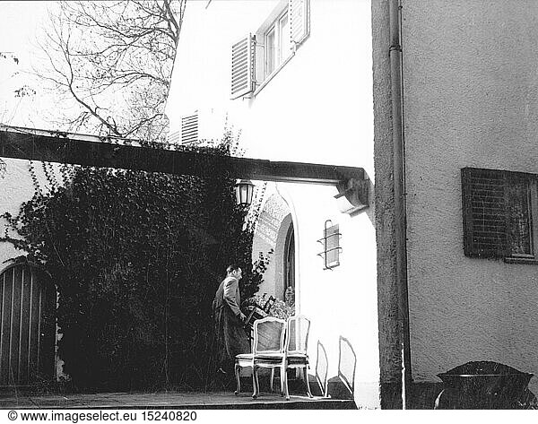Geo hist.  Deutschland  StÃ¤dte und Gemeinden  MÃ¼nchen  GebÃ¤ude  Haus in der OpitzstraÃŸe 6  Wohnhaus von Soraya Kaiserin von Persien  AuÃŸenansicht  25.2.1961
