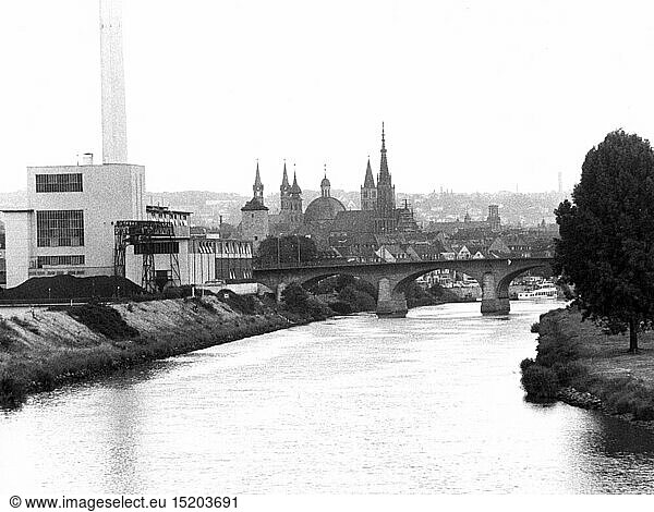 Geo hist.  Deutschland  StÃ¤dte und Gemeinden  WÃ¼rzburg  BrÃ¼cken  FriedensbrÃ¼cke  Nordseite  Ansicht  1973