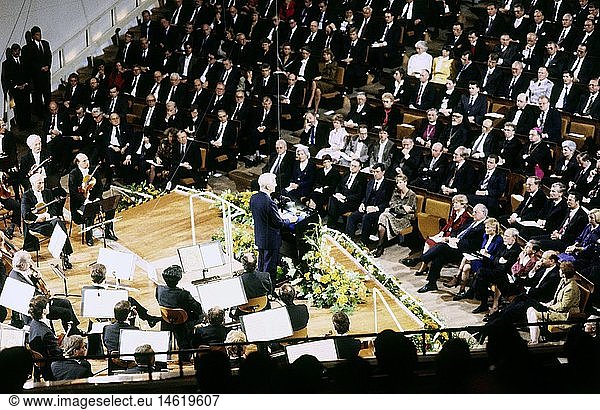 Geo. hist.  Deutschland  Wiedervereinigung  Festtagskonzert zur 'Deutschen Einheit'  Philharmonie  Berlin  3.10.1990