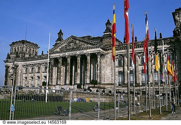 Geo. hist.  Deutschland  Wiedervereinigung  Reichstag  Tag der 'Deutschen Einheit'  vor den Feierlichkeiten  Berlin  2.10.1990
