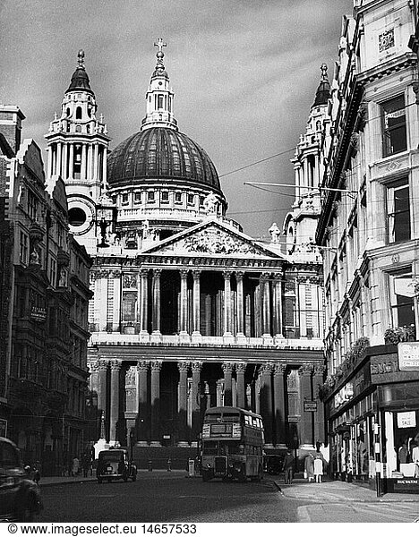 Geo. hist.  GroÃŸbritannien  StÃ¤dte  London  Kirchen  St. Pauls Cathedral  StraÃŸenszene  1950er Jahre Geo. hist., GroÃŸbritannien, StÃ¤dte, London, Kirchen, St. Pauls Cathedral, StraÃŸenszene, 1950er Jahre