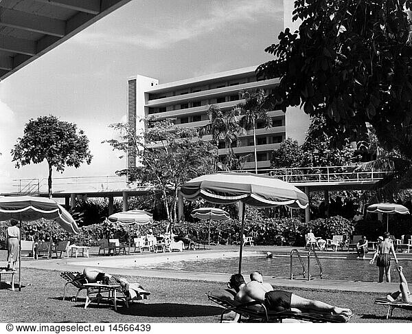Geo. hist.  Panama  Panama-Stadt  El Panama Hotel  HotelgÃ¤ste am Pool  1950er Jahre