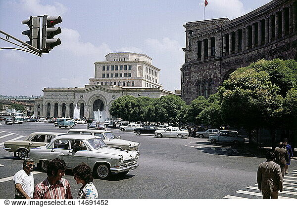 Geo. hist.  RuÃŸland  Armenien  Eriwan  Platz der Republik  Nationalgalerie  1977