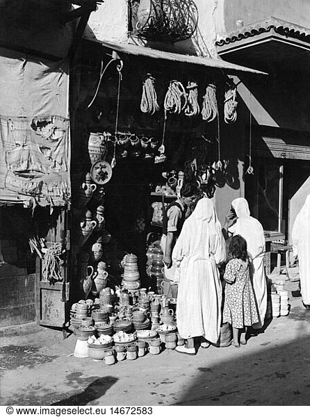 Geo. hist.  Tunesien  StÃ¤dte  Tunis  Handel  TÃ¶pferladen im arabischen Viertel  circa 1950er Jahre