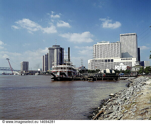 Geo. hist.  USA  Louisiana  New Orleans  FlÃ¼sse  Mississippi River mit Skyline  1990er Jahre Geo. hist., USA, Louisiana, New Orleans, FlÃ¼sse, Mississippi River mit Skyline, 1990er Jahre