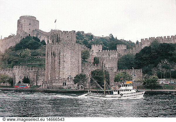 Geo.  TÃ¼rkei  Istanbul  Festung Rumeli Hisar  erbaut unter Mohammed II. wÃ¤hrend der Belagerung von Konstantinopel 1452/1453