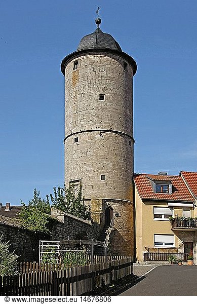 Geografie  BRD  Bayern  Eibelstadt  Kere-Turm  gestiftet 1573 vom Domprobst Richard von der Kere  oberstes GeschoÃŸ mit TÃ¼rmerwohnung  Keller - Verlies  mittelalterliche Stadtbefestigung