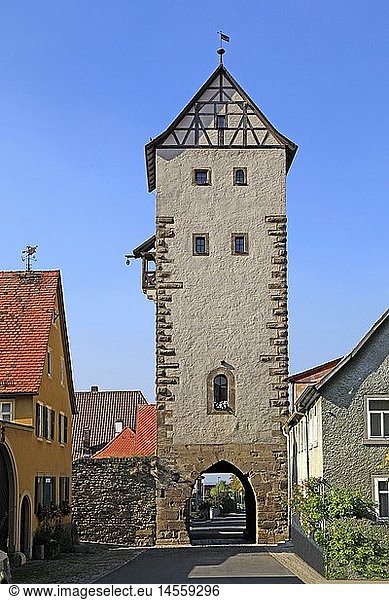 Geografie  BRD  Bayern  Mainbernheim  Unteres Tor  fÃ¼nfgeschossiger quadratischer Turm  die unteren 4 Geschosse erbaut: um 1400  das 5. Geschoss erbaut: um 1600