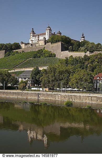 Geografie  BRD  Bayern  StÃ¤dte  WÃ¼rzburg  SchlÃ¶sser  Festung Marienberg  AuÃŸenansicht