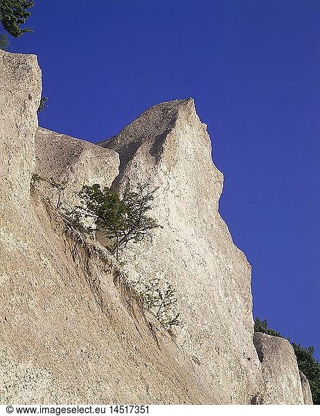 Geografie  BRD  Mecklenburg-Vorpommern  RÃ¼gen  Halbinsel Jasmund  KÃ¼ste  SteilkÃ¼ste mit Kreidefelsen