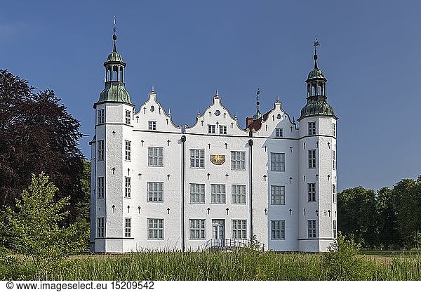 Geografie  BRD  Schleswig-Holstein  Ahrensburg  Schloss Ahrensburg  Schleswig-Holstein