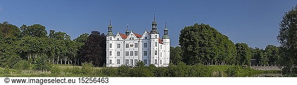 Geografie  BRD  Schleswig-Holstein  Ahrensburg  Schloss Ahrensburg  Schleswig-Holstein Panorama
