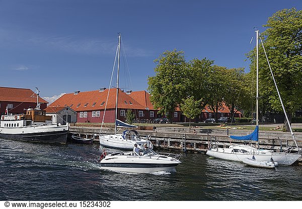 Geografie  DÃ¤nemark  Kopenhagen  Boote auf einem Kanal in Frederiksholm  Kopenhagen  DÃ¤nemark  Nordeuropa