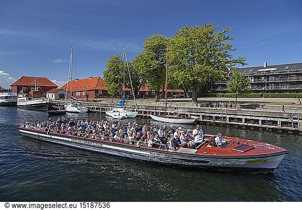 Geografie  DÃ¤nemark  Kopenhagen  Kanalboot in Frederiksholm  Kopenhagen  DÃ¤nemark  Nordeuropa