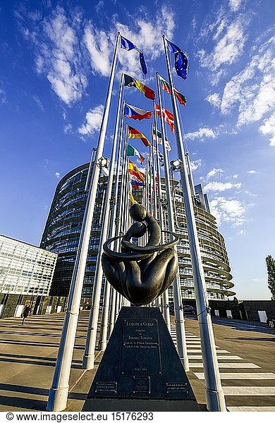 Geografie  Frankreich  ElsaÃŸ  StraÃŸburg  EU-Parlament  AuÃŸenansicht  Skulptur von Ludmila Tcherina
