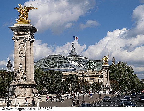 Geografie  Frankreich  Paris  Pont Alexandre III  Grand Palais