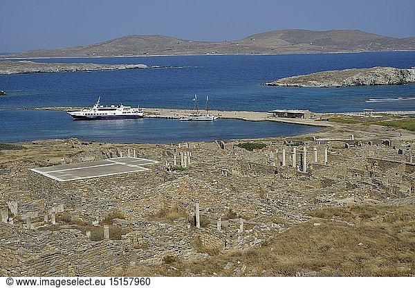 Geografie  Griechenland  Blick Ã¼ber die der Insel Delos  Unesco-Weltkulturerbe  in der griechischen Mythologie Geburtsort von Apollon und Artemis  Mykonos  Kykladen  Europa