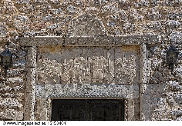 Geografie  Griechenland  Peloponnes  Lakonische Mani  Areopoli  Taxiarchenkirche  Nordportal mit Flachreliefs  Erzengel Michael und Gabriel