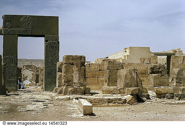 Geografie  Ã„gypten  Abydos  Tempel des Osiris  Reste aus der Zeit KÃ¶nig Ramses II. (circa 1290 - 1224 vChr.  19.Dynastie)