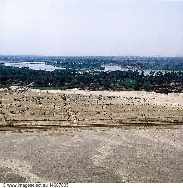 Geografie  Ã„gypten  Landwirtschaft  BewÃ¤sserung  Luftaufnahme  Abu Hennes  Arabische WÃ¼ste