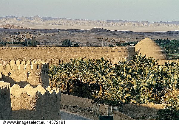 Geografie  Iran  Bam  Ruinenstadt am Rand der WÃ¼ste Dasht-e Lut  GebÃ¤ude  Zitadelle  AuÃŸenansicht