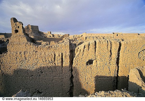 Geografie  Iran  Bam  Ruinenstadt am Rand der WÃ¼ste Dasht-e Lut  GebÃ¤ude  Zitadelle  AuÃŸenansicht
