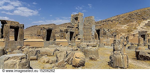Geografie  Iran  Persepolis  ehemalige Hauptstadt der AchÃ¤meniden  gegrÃ¼ndet von KÃ¶nig Dareios I.  520 v.Chr.  Hundert-SÃ¤ulen-Saal mit Reliefs