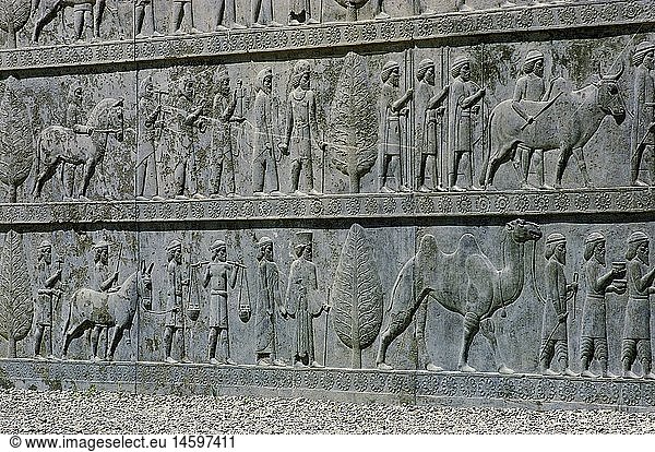 Geografie  Iran  Persepolis (Parsa)  Palast des Xerxes I. (Hadisch)  erbaut um 480 - 470 vChr.  Detail  Relief  Tributbringer