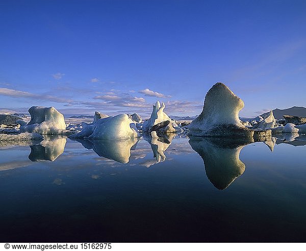 Geografie  Island  Austurland  bei HÃ¶fn  Gletschersee JÃ¶kulsarlon am VatnajÃ¶kull  Breidamerkursandur  SÃ¼d-Island