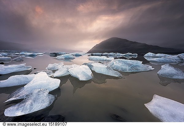 Geografie  Island  Gletscherlagune  Gletschereis  Skaftafell  Winter