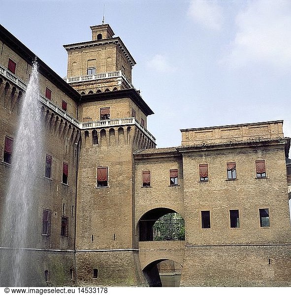 Geografie  Italien  Ferrara  SchlÃ¶sser und Burgen  Castello Estense  Aussenansicht