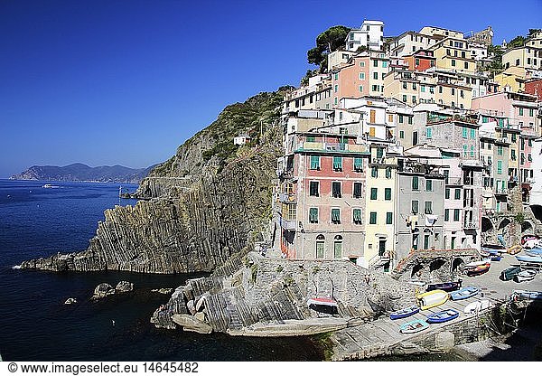 Geografie  Italien  Ligurien  Cinque Terre  Riomaggiore  Ortsansicht mit Hafen