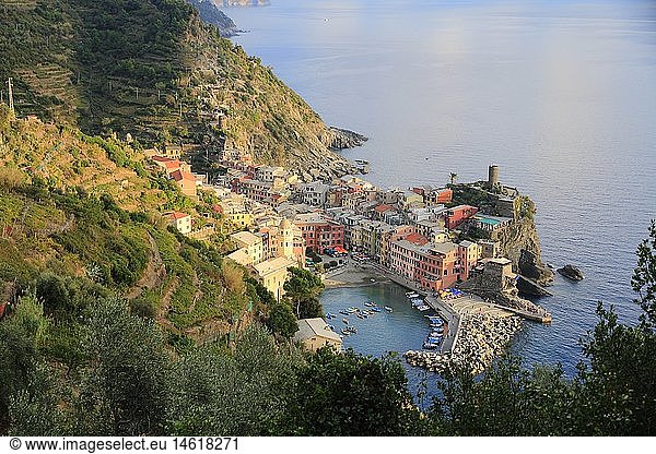 Geografie  Italien  Ligurien  Cinque Terre  Vernazza  Ortsansicht