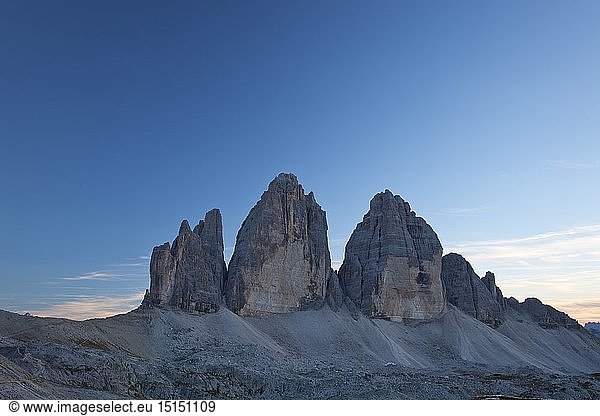 Geografie  Italien  SÃ¼dtirol  Die Drei Zinnen in den Sextener Dolomiten in der AbenddÃ¤mmerung