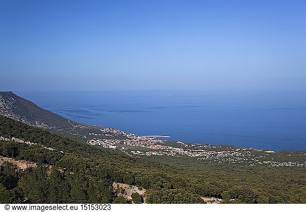 Geografie  Italien  Sardinien  Blick auf Cala Gonone  Golfo di Orosei  Ostsardinien  Sardinien