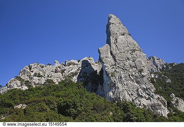 Geografie  Italien  Sardinien  Die Bergspitze des Monte Caroddi in der Cala Goloritze  Golfo di Orosei  Ostsardinien  Sardinien