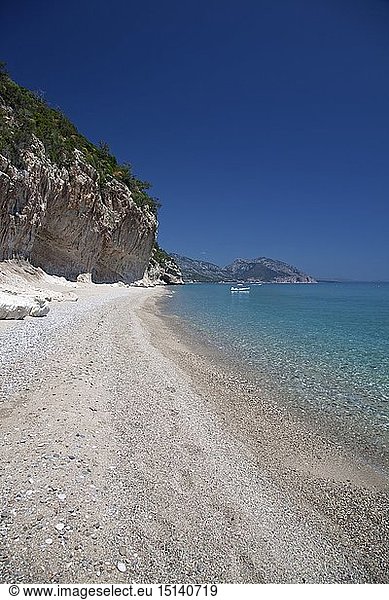 Geografie  Italien  Sardinien  Die Bucht der Cala Luna  Golfo di Orosei  Ostsardinien  Sardinien