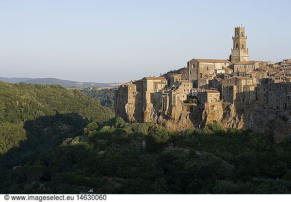 Geografie  Italien  Toskana  Sorano Ã¼ber der Lente  Blick auf die Altstadt mit der Burg der Orsini