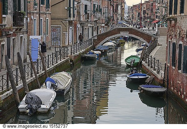 Geografie  Italien  Venedig  BrÃ¼cke mit kleinem Kanal
