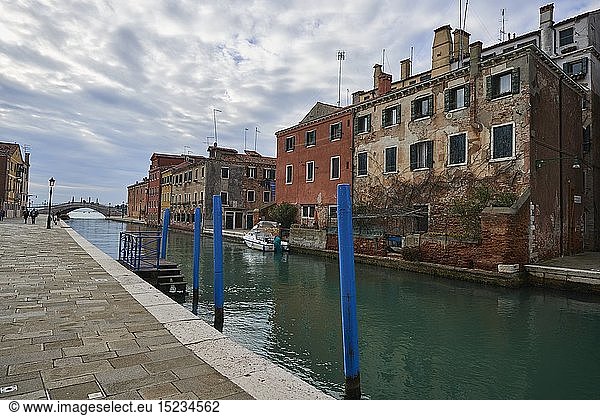 Geografie  Italien  Venedig  WohnhÃ¤user am Kanal