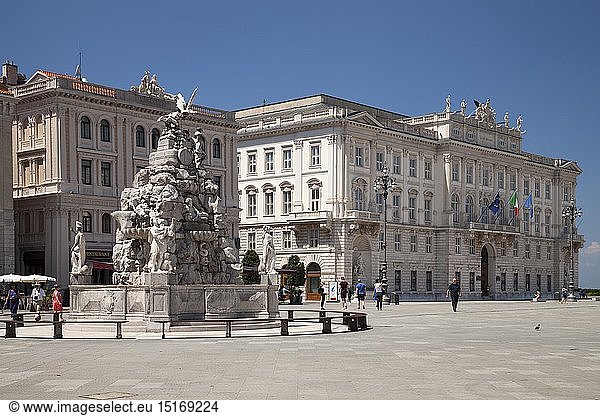 Geografie  Italien  Venetien  Friaul-Julisch  Triest  Piazza Unita D'Italia  Piazza Grande  Palazzo del Lloyd