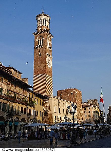 Geografie  Italien  Venetien  Verona  Piazza delle Erbe  Torre del Gardello