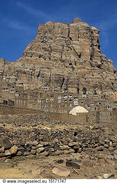 Geografie  Jemen  Blick auf die Ortschaft Thula im Berg  Jemen  Arabien  Naher Osten